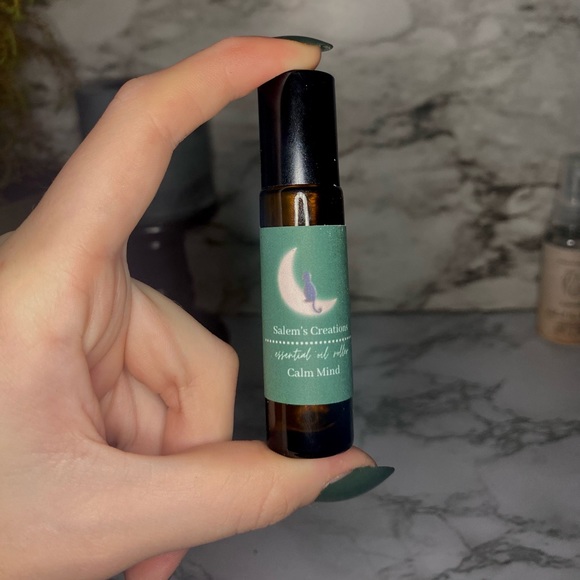 ✨Essential Oil Roller Perfume✨ - Picture 1 of 1